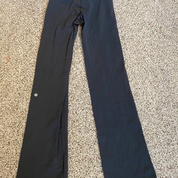 Lululemon pants 4 - Picture 3 of 3